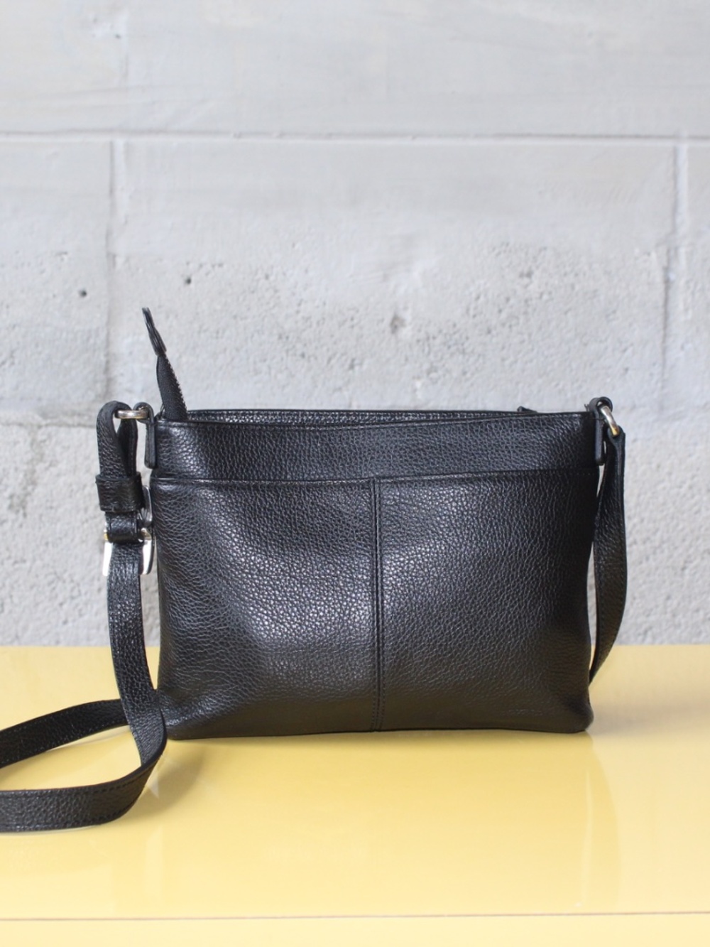 PRISTINE - Brighton Pretty Tough Python Hidden Front Wallet Crossbody Organizer - Picture 2 of 9